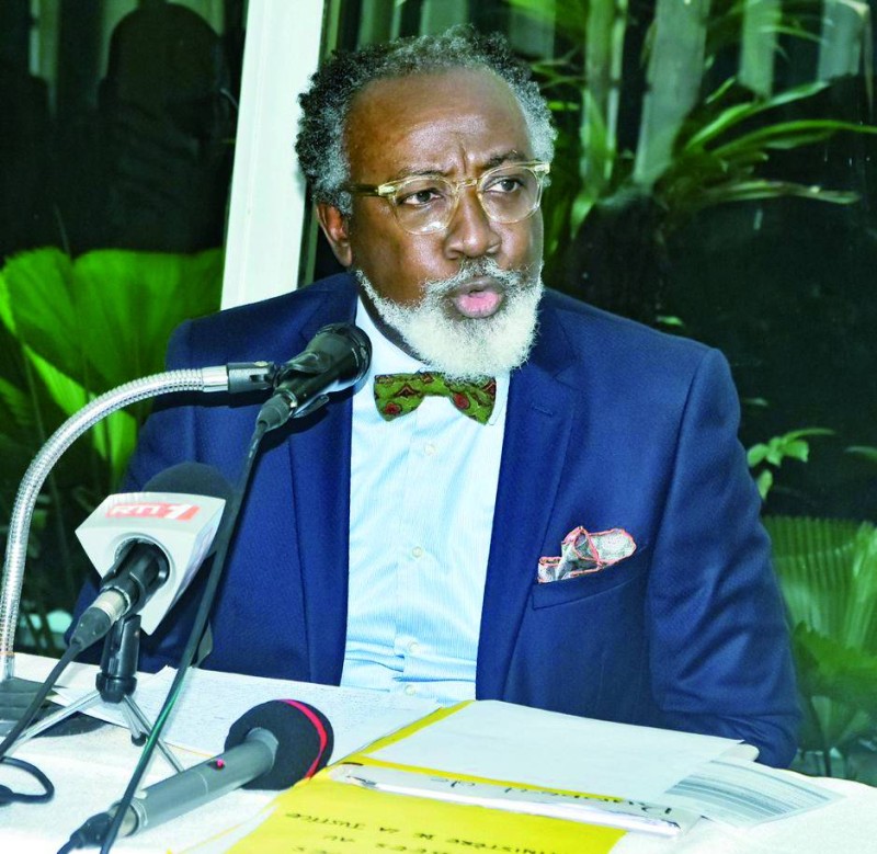 Me Claude  Mentenon ,bâtonnier de l'ordre des avocats.