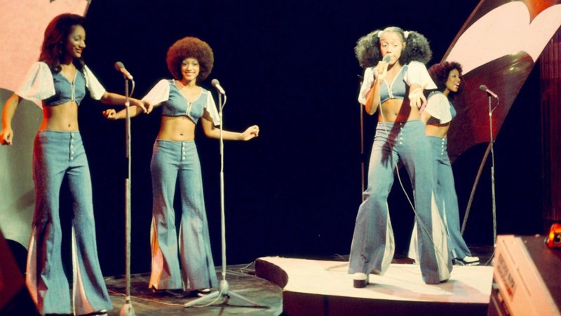 L’association des créateurs de mode de Côte d’Ivoire veut remettre au goût du jour la mode disco des années 70-80.