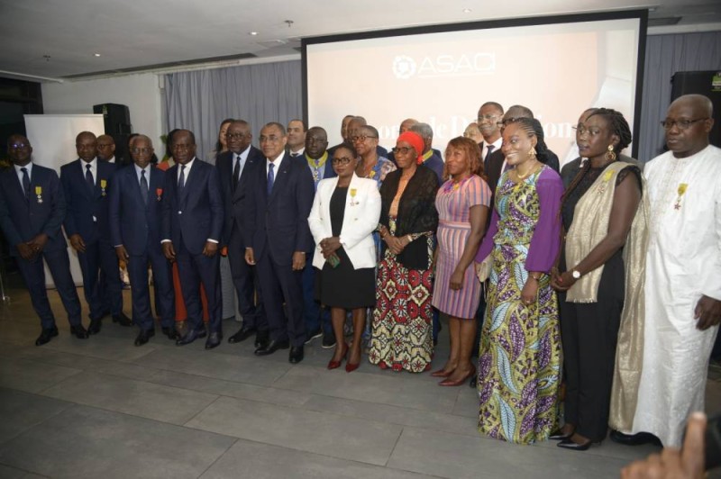 La cérémonie s’est achevée par une photo de famille. (Photo DR)