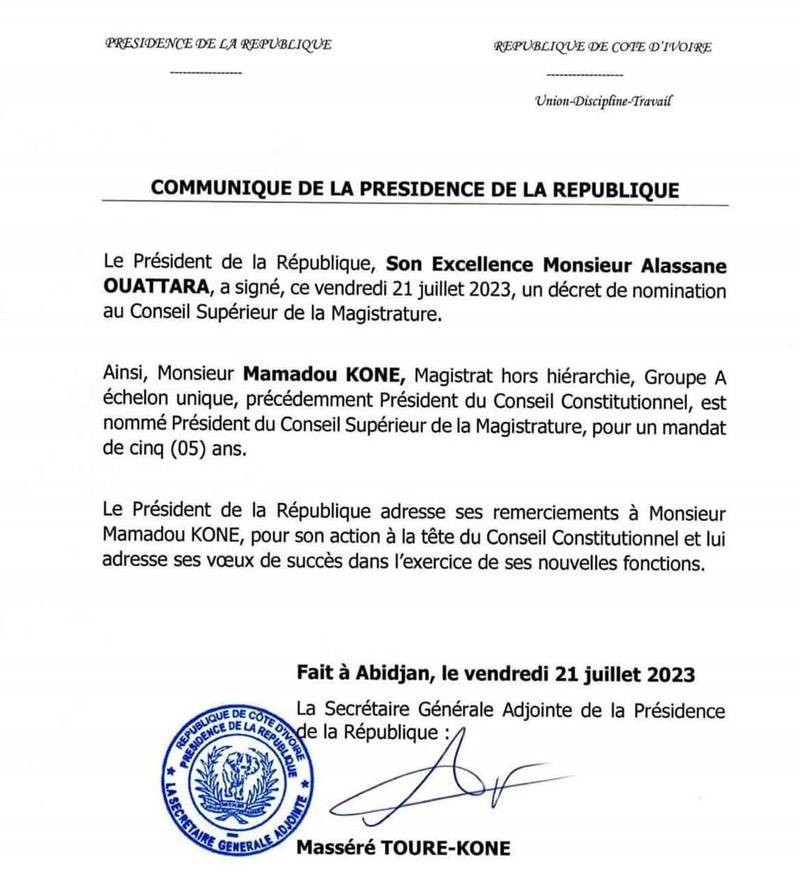 Le communiqué lu par la Secrétaire générale adjointe de la Présidence de la République, Masséré TOURE-KONE. (Ph: Présidence)