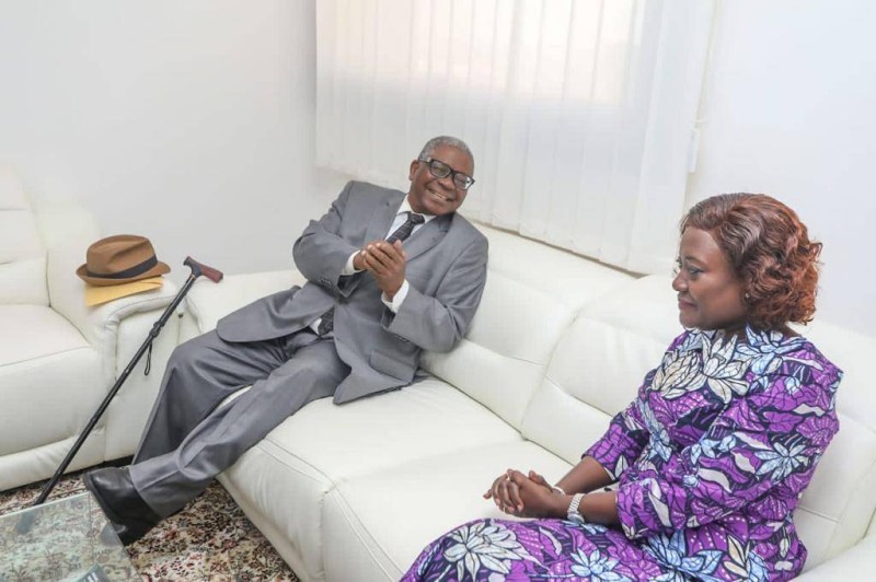 Pierre Kipré est allé partager son expérience avec la ministre Mariatou Koné. (DR)
