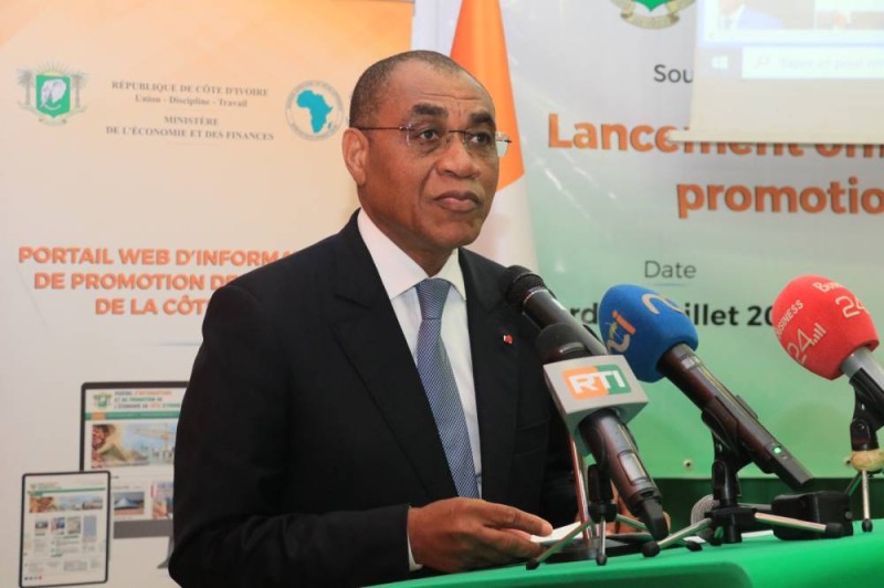 Le ministre Adama Coulibaly  a officiellement lancé le portail web