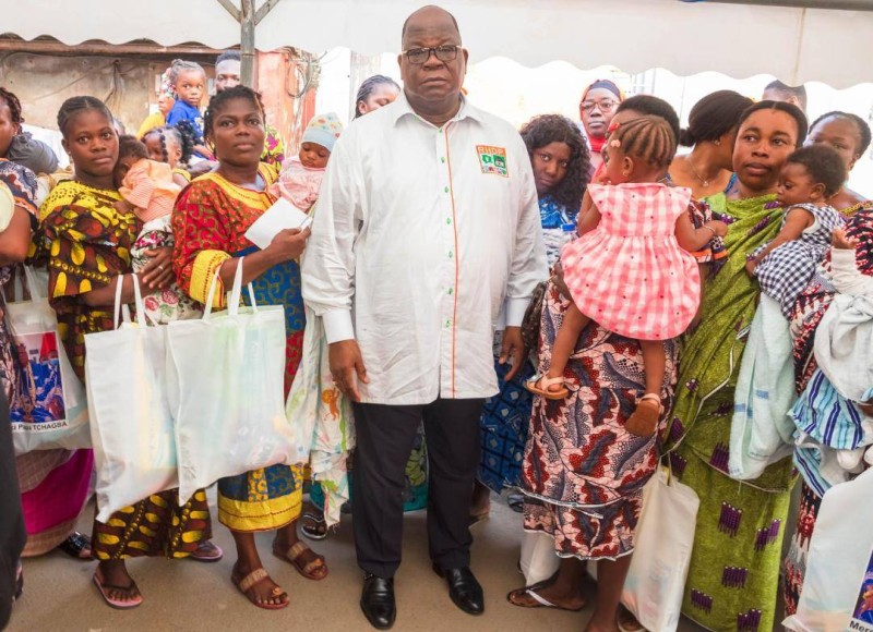Le ministre de l'Hydraulique Laurent Tchagba a échangé avec ses parents dimanche dernier à Marcory