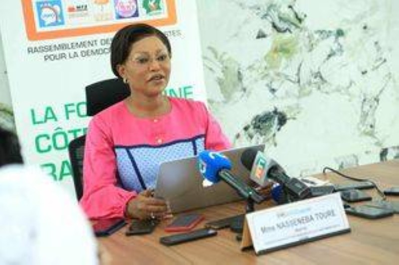 Nassénéba Touré appelle à la prise effective de sanctions contre les '' indisciplinés''. 