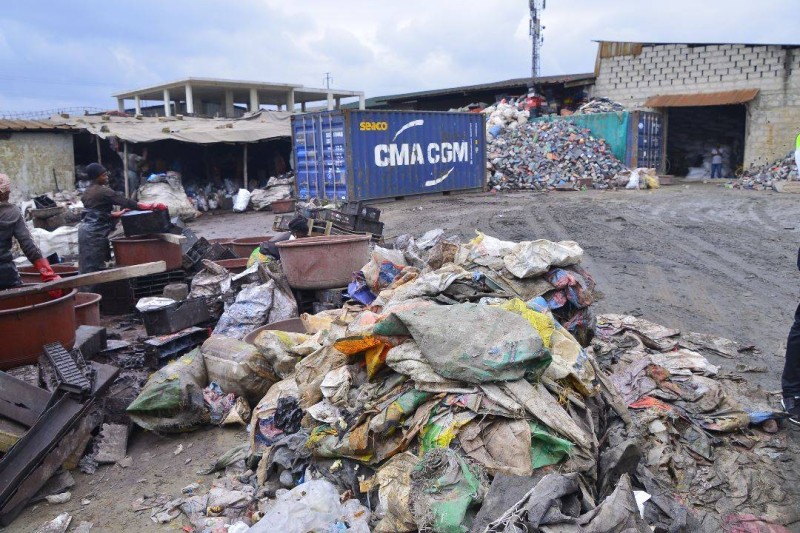 L'usine de recyclage de batteries située est a proximité de celle spécialisée dans les produits laitiers. (Dr)