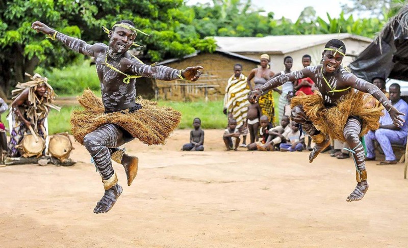 La chronique de Venance Konan: Garder les pieds sur terre ( Ph:Vincent Kowalski)