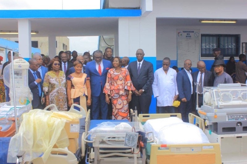 Le maire Kandia Camara annonce l’arrivée de d’autres matériels médicaux pour le bonheur des populations. (DR)