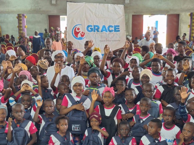 Visiblement heureux, ces enfants sont prêts à reprendre le chemin de l’école. (DR)