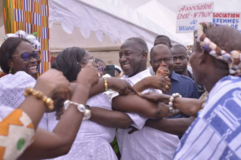 Adama Bictogo accueilli par ses  "parents"  (Photo Bavane)