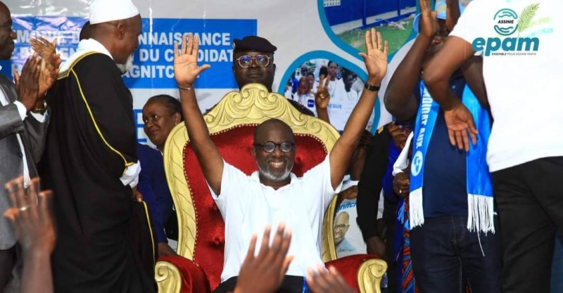 Le maire sortant Hippolyte Ebagnitchie investi. (Ph: Dr)