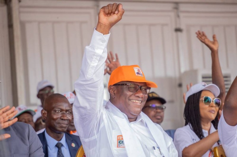 Le candidat du Rhdp, Téné Birahima Ouattara, a mobilisé ses parents pour sa victoire sans bavure. (Ph: Dr)