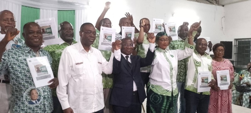 La candidate du Pdci-Rda, entourée des membres de son parti, tous confiants pour l'issue du scrutin (PH: DR).