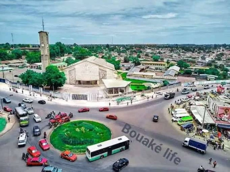 Gare routière du grand marché de Bouaké. (Ph: Dr)