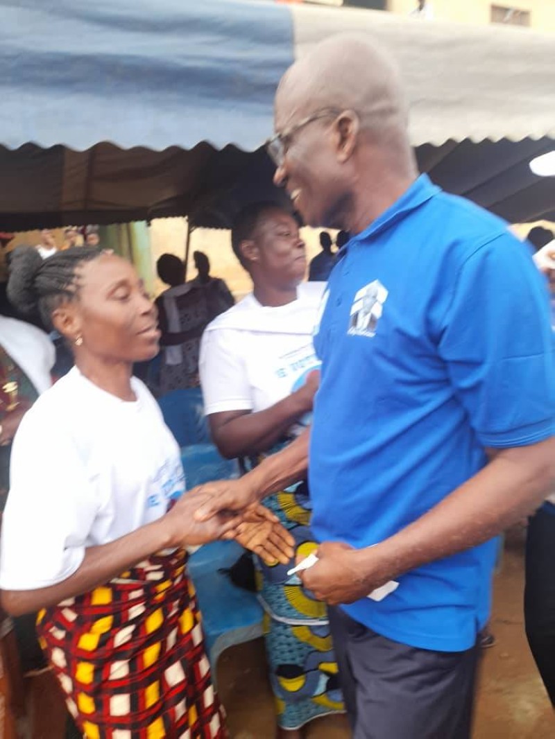 Le candidat indépendant d'Alépé surfe sur ses liens avec des anciens pro-gbagbo pour réussir. JULIEN MONSAN