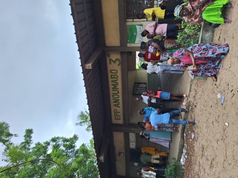Les électeurs à Anoumabo.