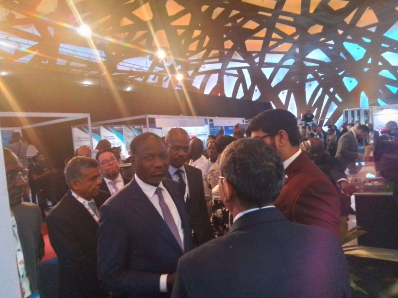 Le ministre Sangafowa-Coulibaly visite des stands (Photo Bavane)