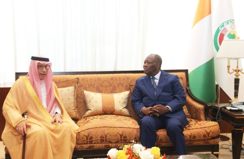 Le Président de la République, Alassane Ouattara, et le conseiller à la Cour royale de l'Arabie saoudite ont eu un échange fructueux. (Ph: Poro Dagnogo)