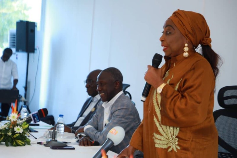 





La député de Treichville, Amy Toungara, a félicité le nouveau maire pour son humanisme. !PHOTOs:DR) 