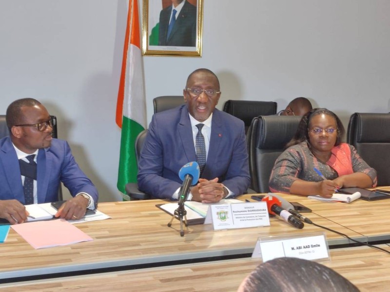 Le ministre Souleymane Diarrassouba a réaffirmé l’engagement du gouvernement à travailler de concert avec les importateurs pour stabiliser le prix du riz en Côte d’Ivoire. (Ph: Dr)