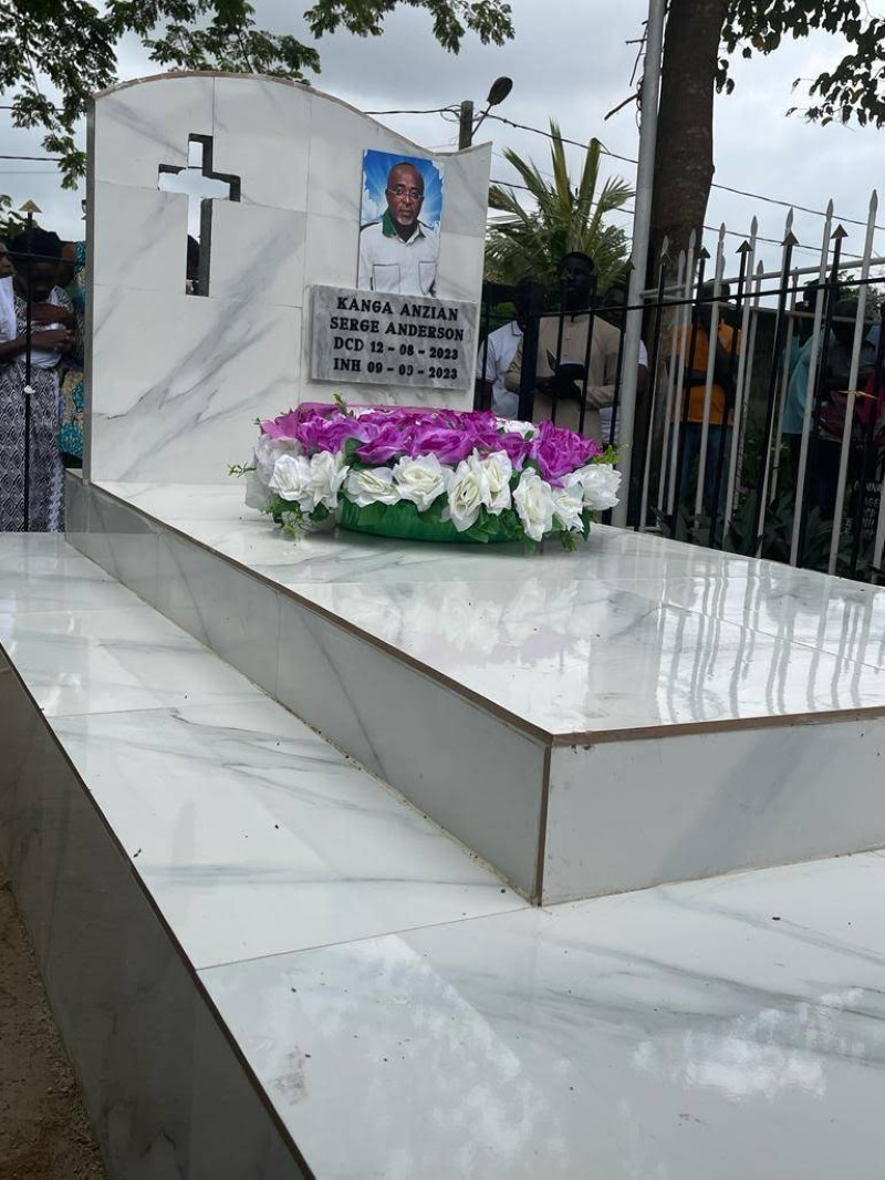 Kangah Anzian Serges Anderson, correcteur de presse à Fraternité Matin, repose depuis le samedi 9 septembre 2023, au cimetière d’Abobo-Baoulé.