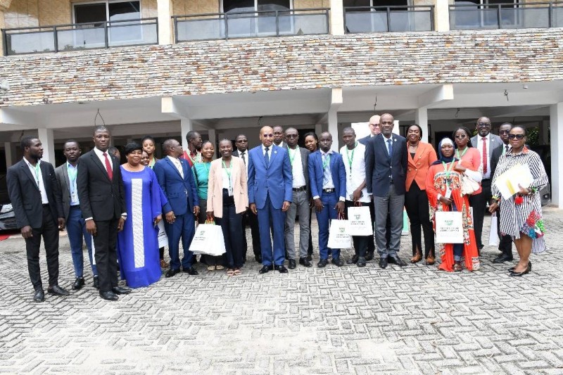 Le réseau des leaders ivoiriens en compagnie des membres de la Habg. (DR)
