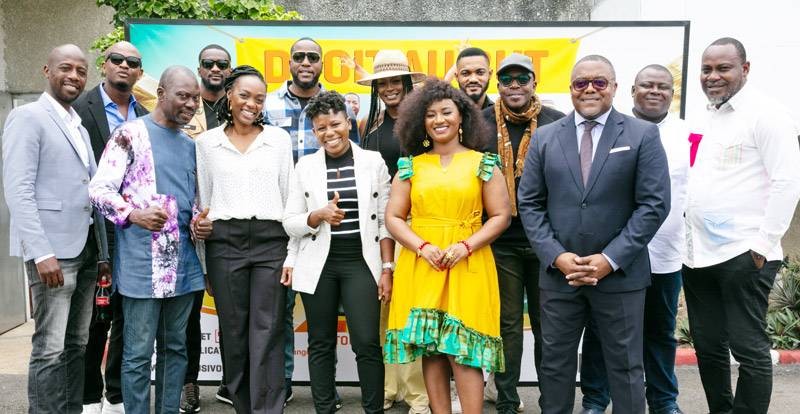 Des acteurs des téléfilms et des animateurs de la chaîne A  Ivoire. (Ph: Dr)