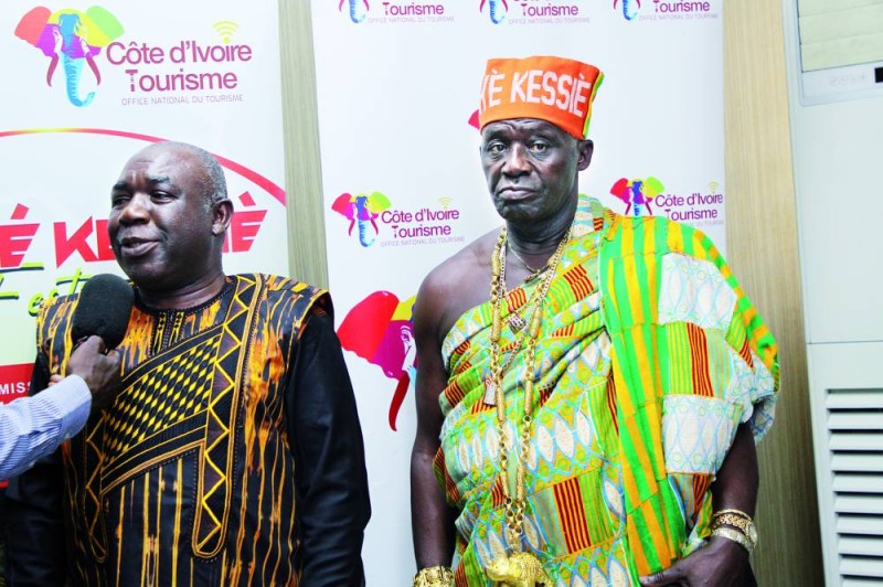 Bini Ouattara, commissaire général de l'Adayé kessiè (à gauche) a présenté les grandes lignes de ce festival qui signe la spécificité du peuple Brong (Photo: Joséphine Kouadio)