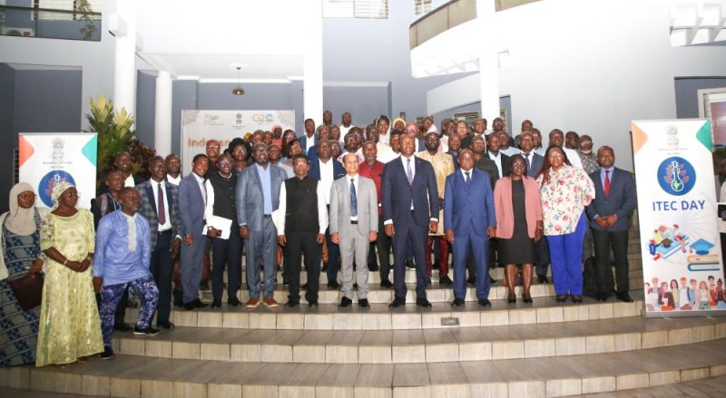 Des cadres qui ont reçu une formation en Inde ont été célébrés à Abidjan par l'ambassadeur de l'Inde en présence des ministres du gouvernement. (dr)