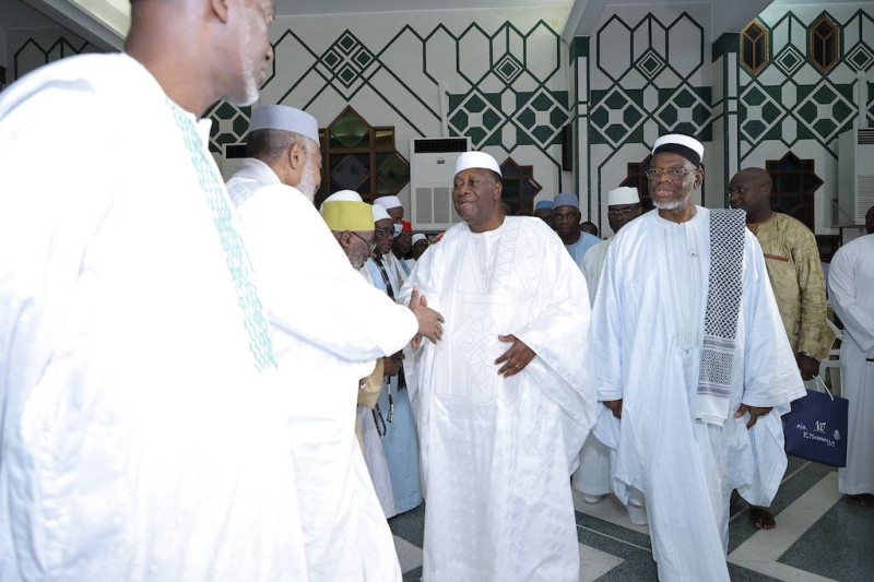 Le Chef de l'Etat en compagnie du président du Cosim à la célébration du Mawlid 2022