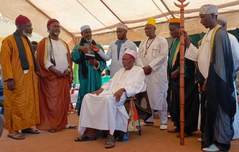 Intrisation du nouvel imam (1)