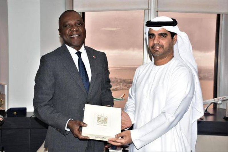 Le ministre des Transports ivoirien et son hôte. (Ph: Dr)