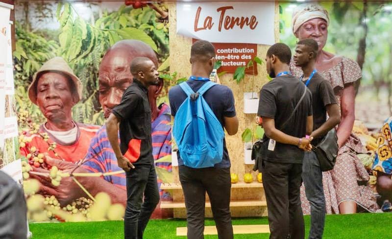 Les visiteurs ont pu découvrir le café. (Ph: Dr)