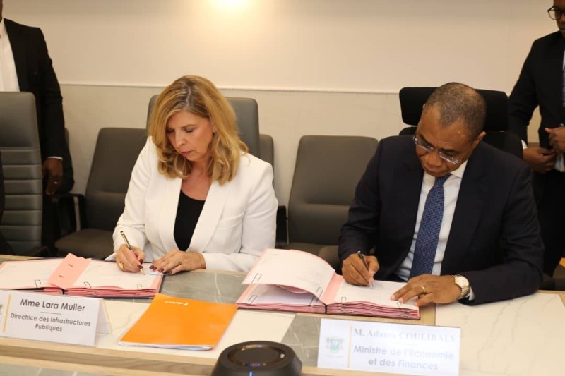 SIGNATURE DE PROTOCOLE CIV PAYS BAS