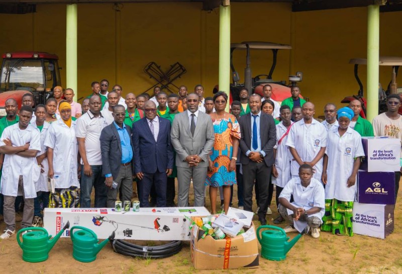 Le personnel de l'Ecole de l'agriculture de Bingerville ont salué ce don. (Ph: Dr)