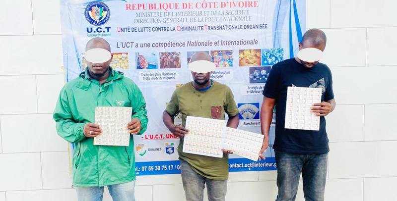 Les présumés faussaires aux arrêts. (Ph: Dr)
