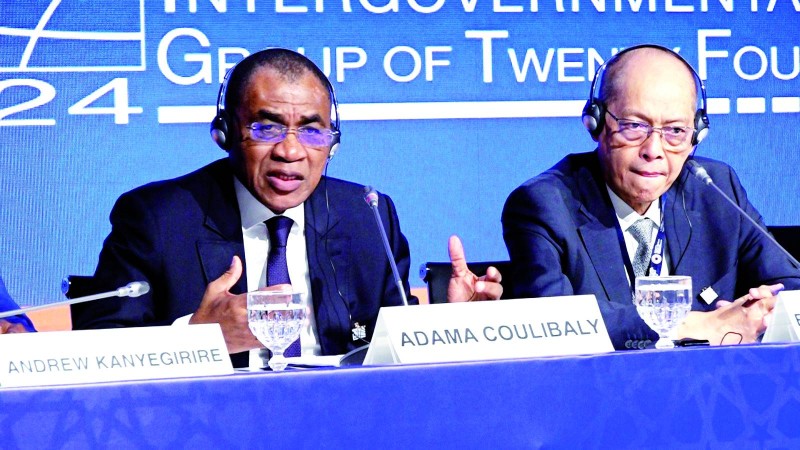 Le ministre ivoirien de l’Économie et des Finances, Adama Coulibaly (à gauche), a appelé les institutions de Bretton woods à renforcer leurs actions en faveur des pays en développement . (Photo Dr)