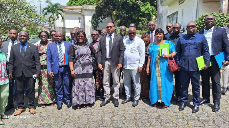 Les participants à la réunion préparatoire de la Cop 28. (DR)