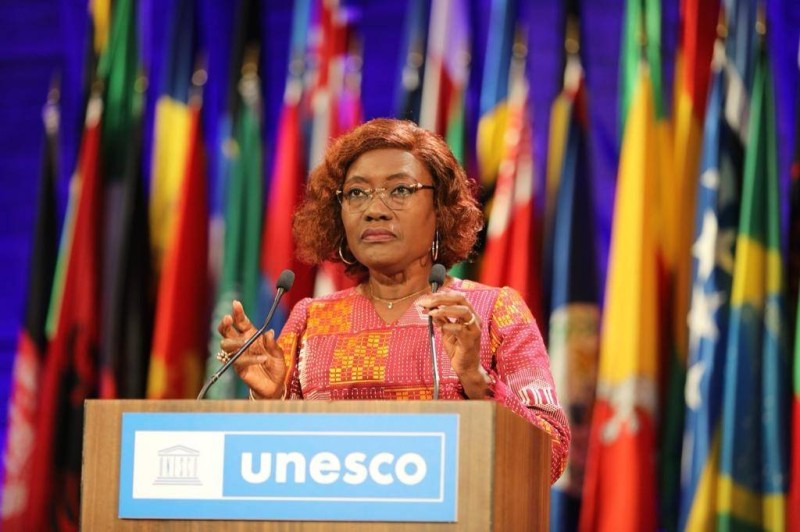 Professeur Mariatou Koné, ministre de l'Education Nationale et de l'Alphabétisation à la tribune de l'Unesco