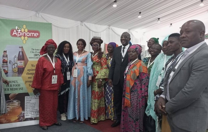 Le ministre Souleymane Diarrassouba au stand de la Côte d'Ivoire