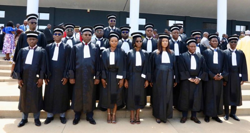 





18 nouveaux magistrats ont prêté serment au cours de cette cérémonie. (Photo: DR) 