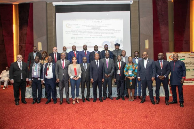 Les participants au colloque.  (Ph: Dr)