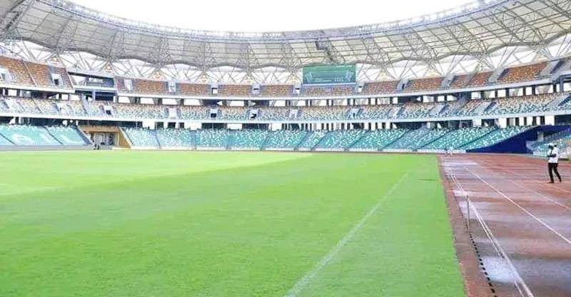 La pelouse du stade d'Ebimpé fait l'objet de toutes les attentions. (Ph: Dr)