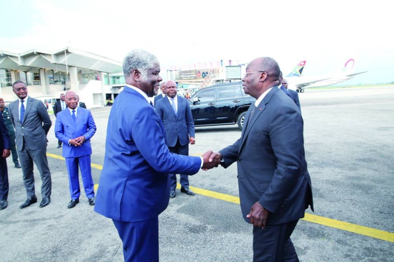 De retour à Abidjan, il a été accueilli par le Premier ministre Robert Beugré Mambé .
(Photo : Poro Dagnogo)