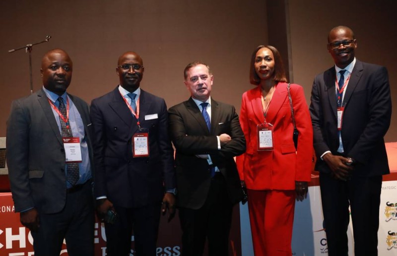 Les officiels ont posé à la fin du panel. (Ph: Dr)