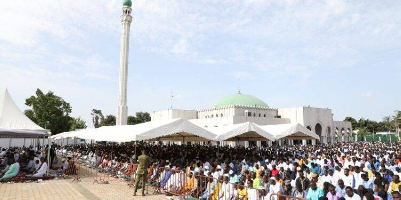 Les fidèles musulmans de la mosquée de la Riviera Golf ont été sensibilisés sur l’incivisme routier et ses conséquences. (Photo DR)