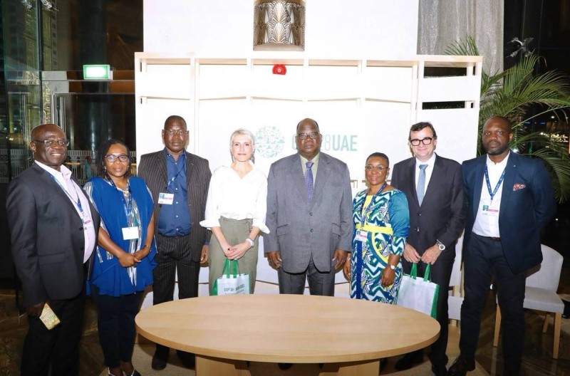 Le ministre Lauret Tchagba et ses collaborateurs après les échanges avec les partenaires engagés dans la réhabilitation de la forêt classée du Haut Sassandra