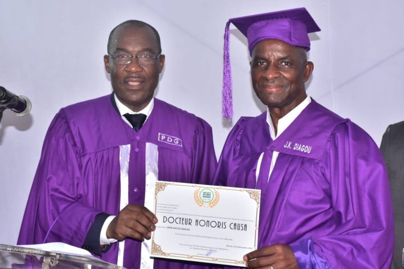 Jean Kacou Diagou désormais Docteur Honoris Causa (à droite). (Ph: Dr)