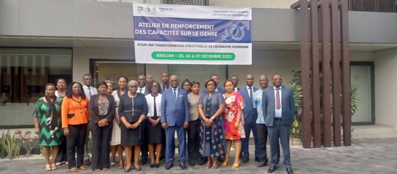 Les participants vont se familiariser durant trois jours avec les mécanismes permettant d'intégrer la dimension genre dans les projets. (Ph: Dr)