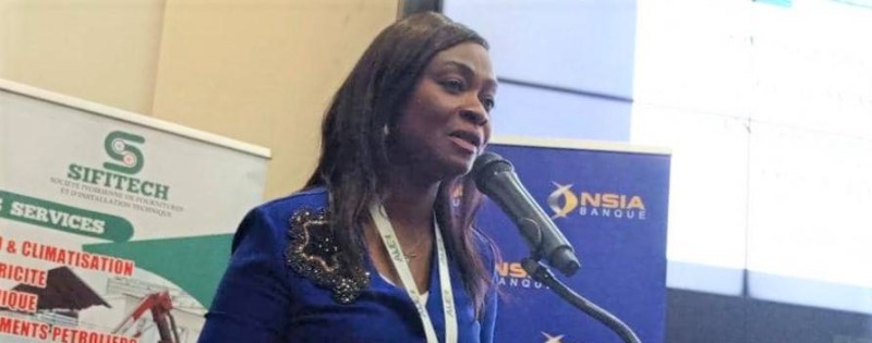 La présidente de l'Aije, Mme Evelyne Ahono