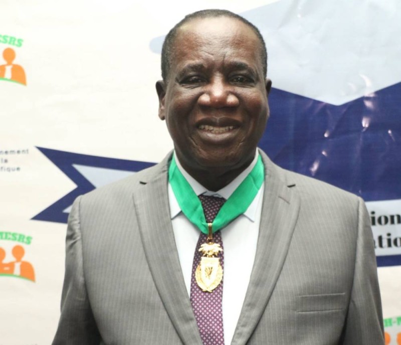 L’Inspecteur général d’État élevé à la distinction de Commandeur dans l’Ordre du Mérite de l’Éducation nationale. (DR)